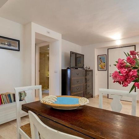 Charming Seafront Apartment With Garden And Patio Fertilia Exteriér fotografie
