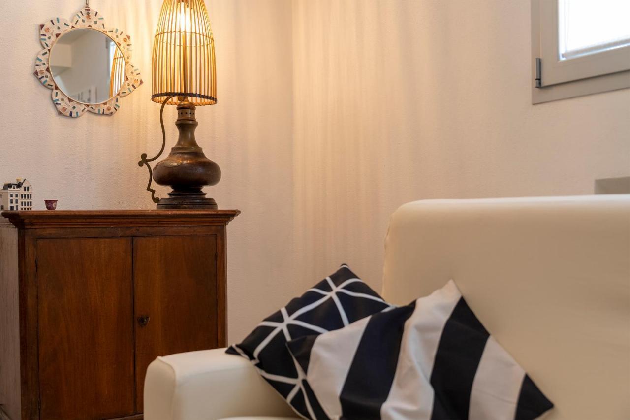 Charming Seafront Apartment With Garden And Patio Fertilia Exteriér fotografie