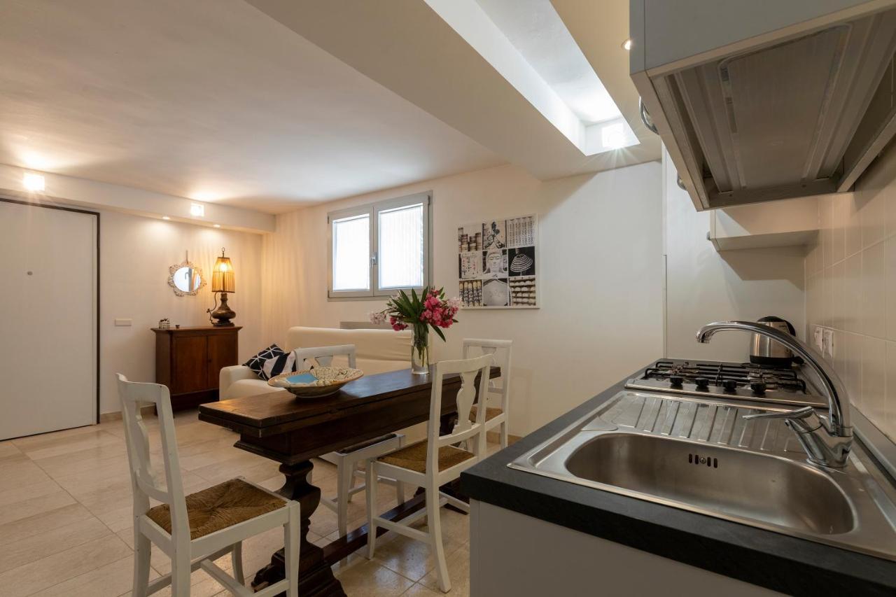 Charming Seafront Apartment With Garden And Patio Fertilia Exteriér fotografie