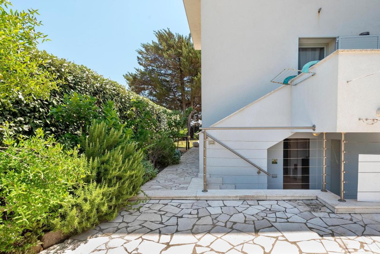 Charming Seafront Apartment With Garden And Patio Fertilia Exteriér fotografie