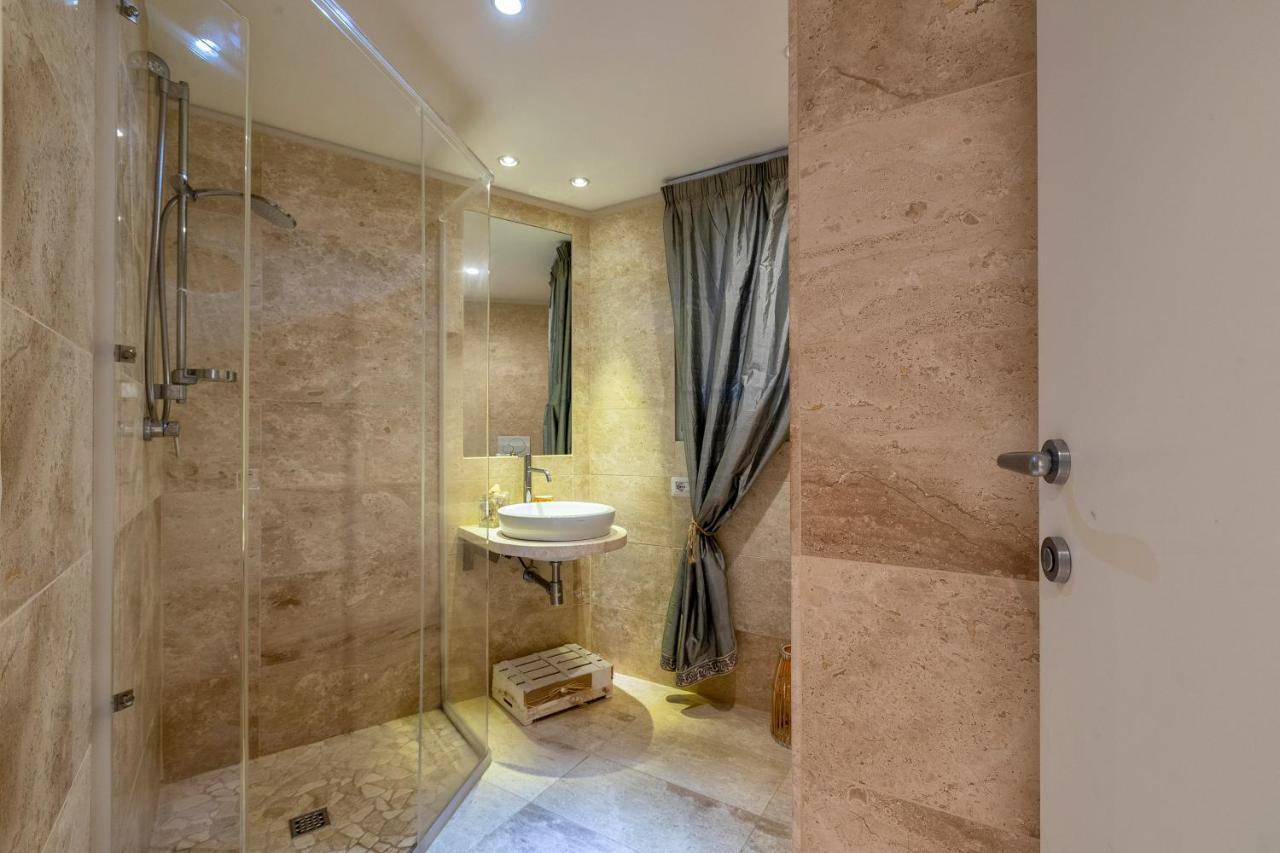 Charming Seafront Apartment With Garden And Patio Fertilia Exteriér fotografie