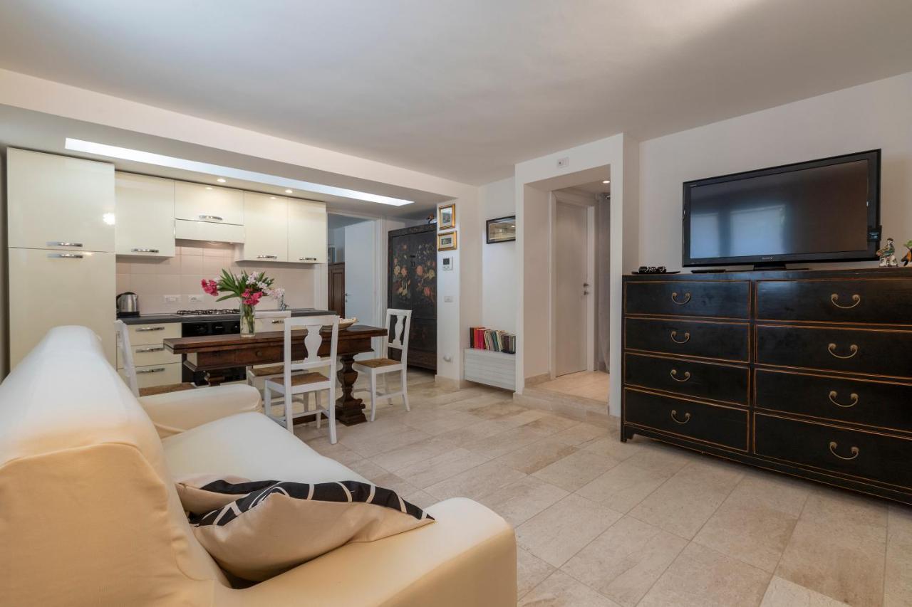 Charming Seafront Apartment With Garden And Patio Fertilia Exteriér fotografie